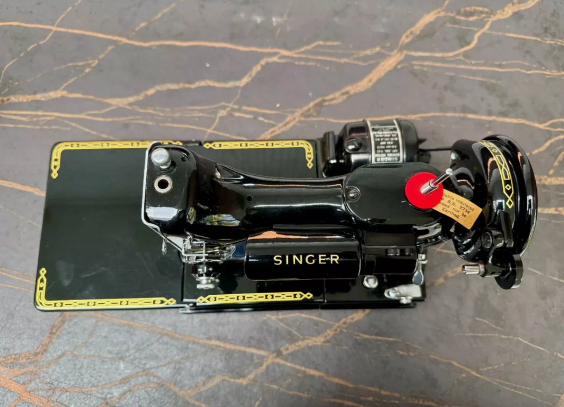 1960s Singer 222K Featherweight Sewing Machine | Red "S" Badge | Fully Serviced | Dual Voltage + Zigzag & Case