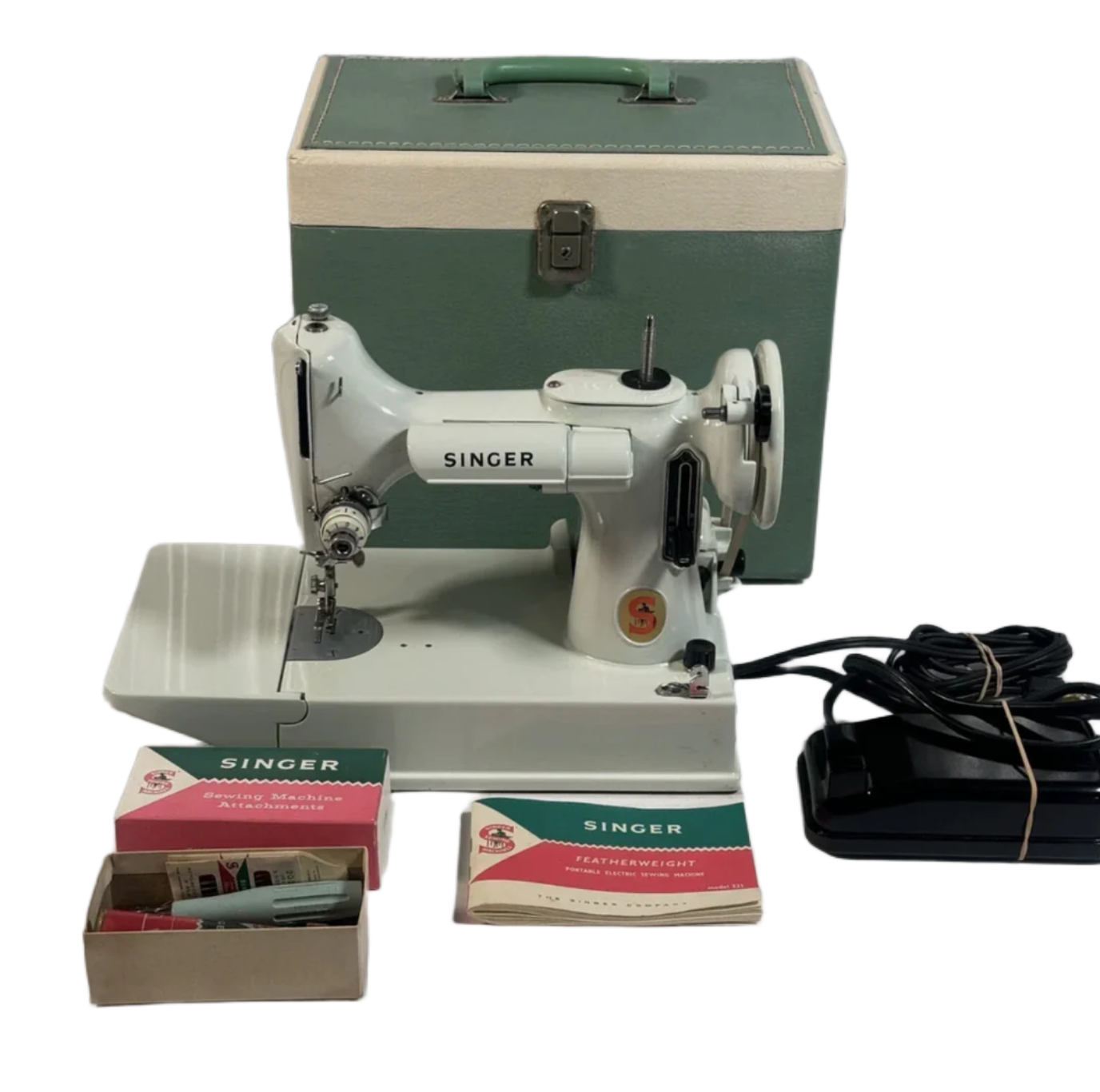 Vintage 1964 Singer 221K Featherweight Sewing Machine β Rare White/Green Finish β Fully Tested