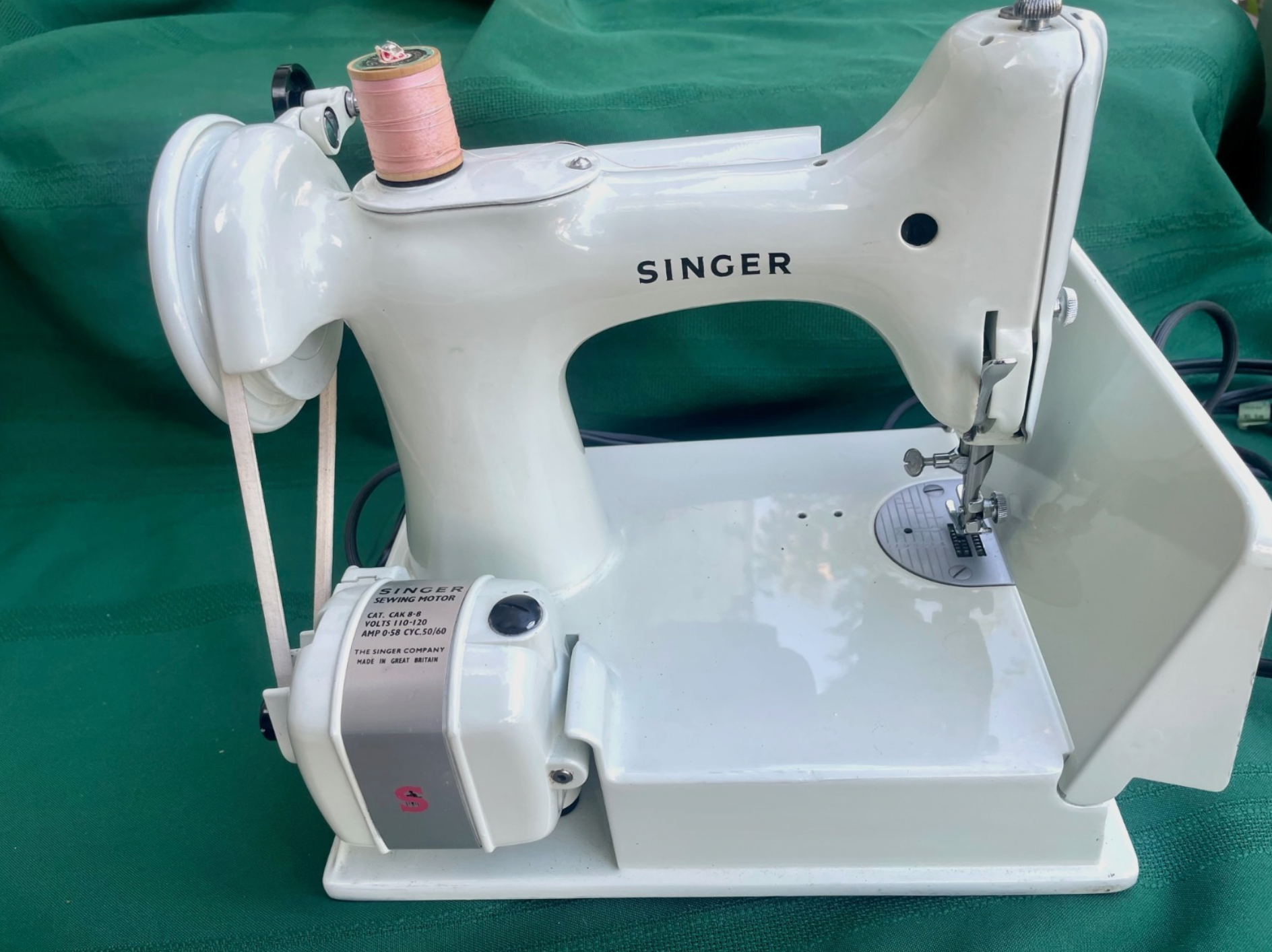 Vintage 1966 Singer 221K Featherweight Sewing Machine | White Finish | Case, Attachments, Manual & Receipt
