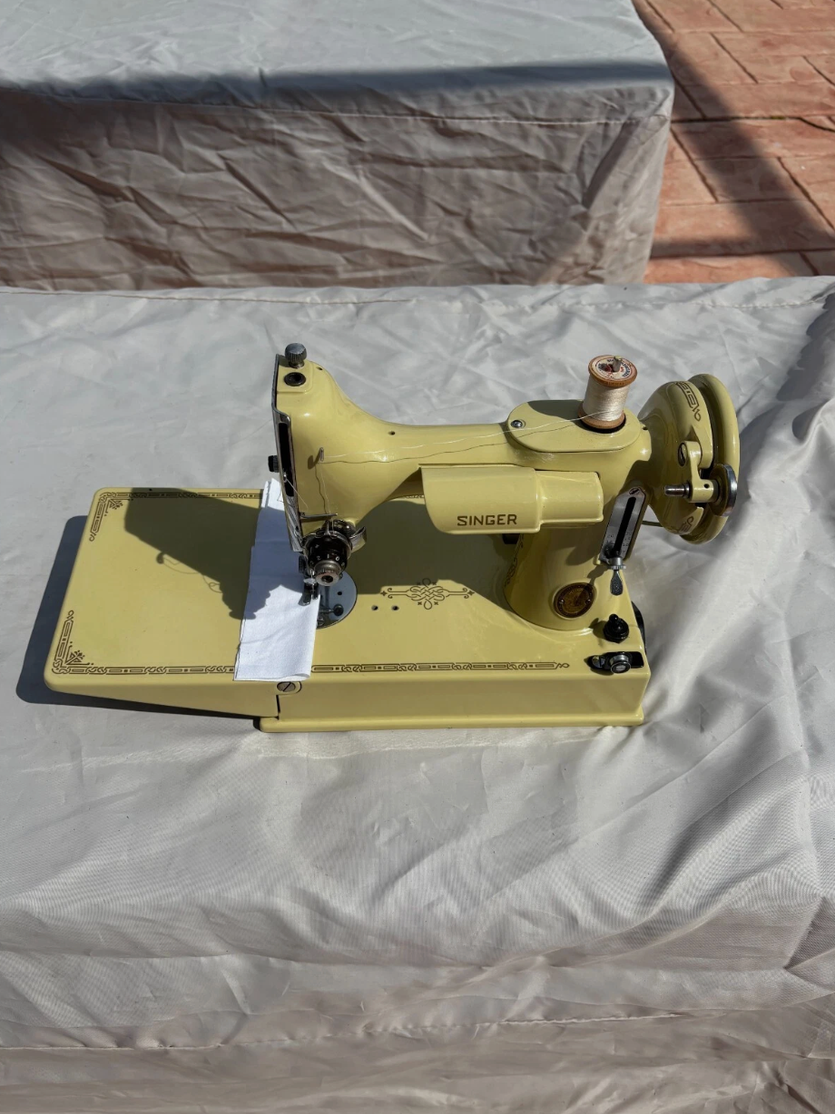 Vintage Yellow Singer Featherweight 221 | Powder Coated Sewing Machine | Refurbished 1950s Classic | Quilter’s Dream Machine