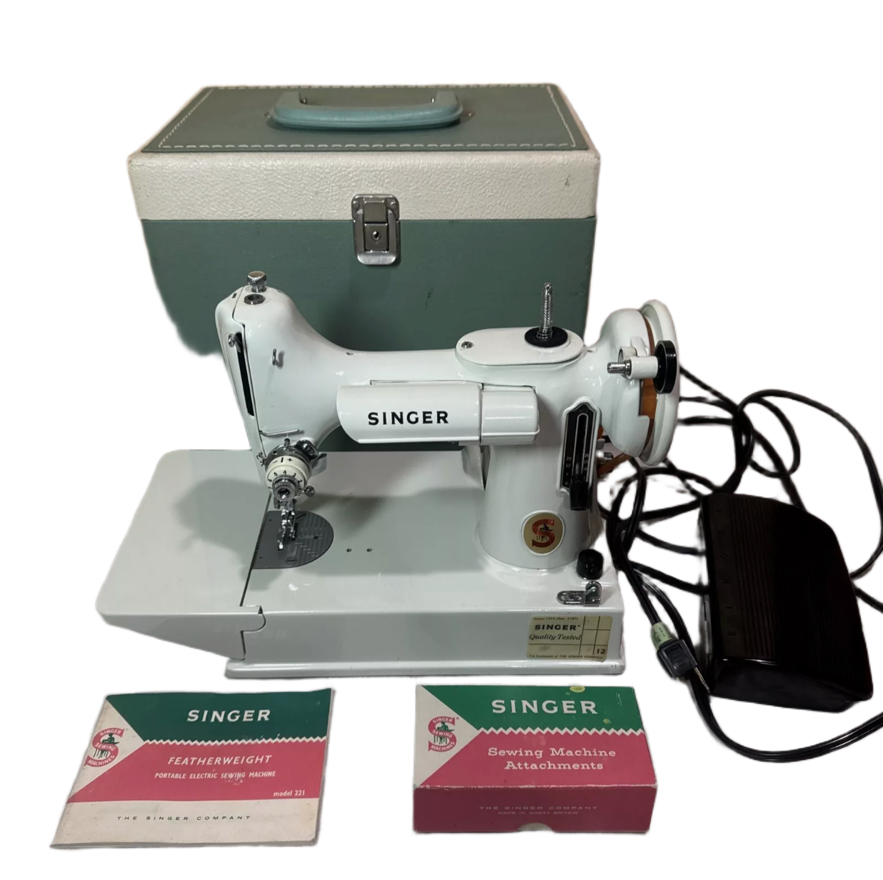 Vintage 1964 Singer Featherweight 221 Sewing Machine w/ Case, Manual, Accessories – White – All Original Parts