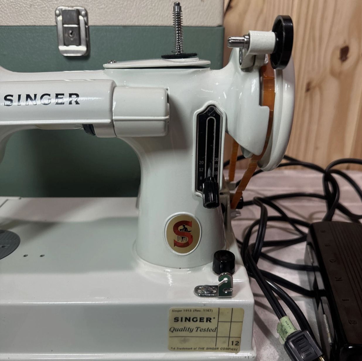 Vintage 1964 Singer Featherweight 221 Sewing Machine w/ Case, Manual, Accessories – White – All Original Parts