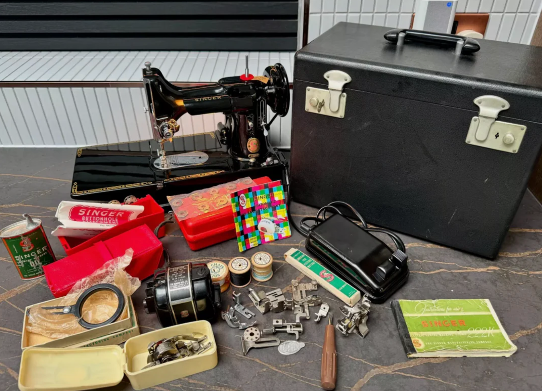 1960s Singer 222K Featherweight Sewing Machine | Red "S" Badge | Fully Serviced | Dual Voltage + Zigzag & Case