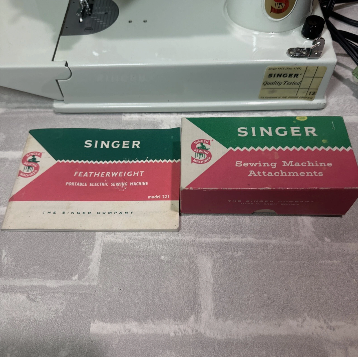 Vintage 1964 Singer Featherweight 221 Sewing Machine w/ Case, Manual, Accessories – White – All Original Parts
